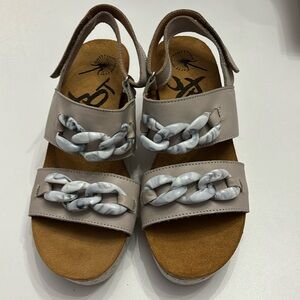 OTBT wedge sandals never worn